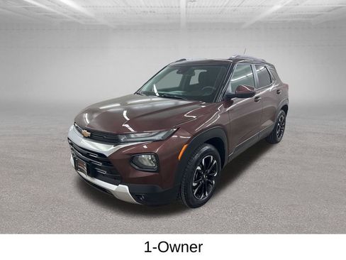 Certified 2022 Chevrolet TrailBlazer LT w/ Convenience Package FWD image 8
