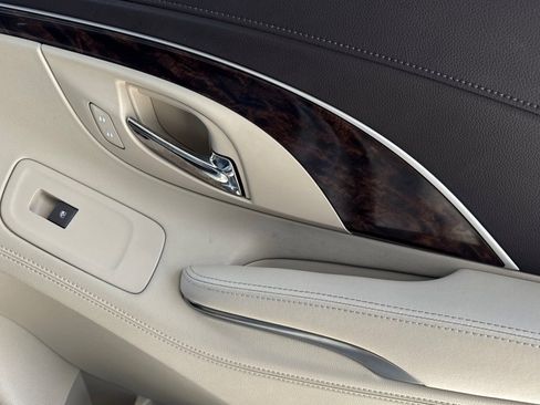 Used 2016 Buick LaCrosse Leather FWD image 19