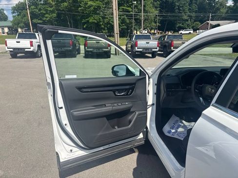 Used 2024 Honda CR-V EX-L image 24