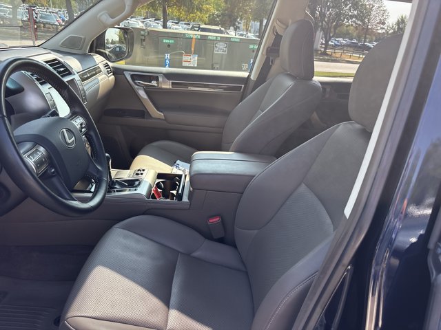 Used 2019 Lexus GX 460 AWD/4WD image 14
