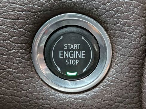 Used 2021 GMC Yukon Denali w/ Denali Premium Package RWD image 29