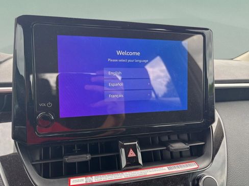 Used 2025 Toyota Corolla LE FWD image 15