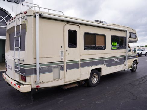 Used 1988 Ford E-350 and Econoline 350 RWD image 2