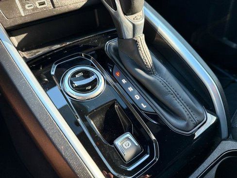 Used 2024 Chevrolet Colorado LT w/ LT Convenience Package II image 19