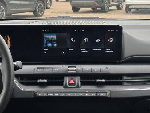 Used 2025 Kia K4 LXS image 17