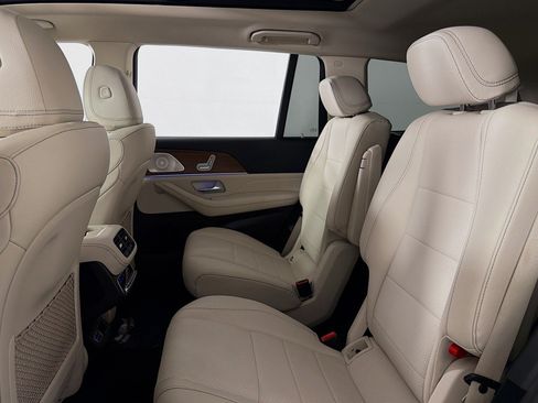 Certified 2024 Mercedes-Benz GLS 450 4MATIC image 9