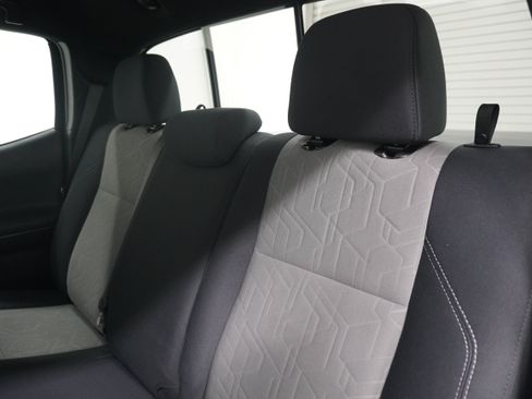 Used 2021 Toyota Tacoma TRD Sport RWD image 11