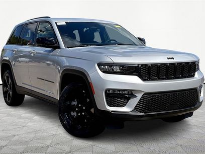 New 2025 Jeep Grand Cherokee Limited w/ Black Appearance Package