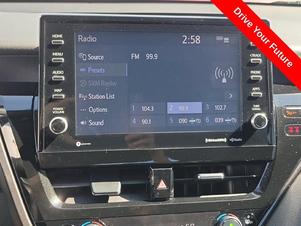 Used 2022 Toyota Camry XSE FWD image 11
