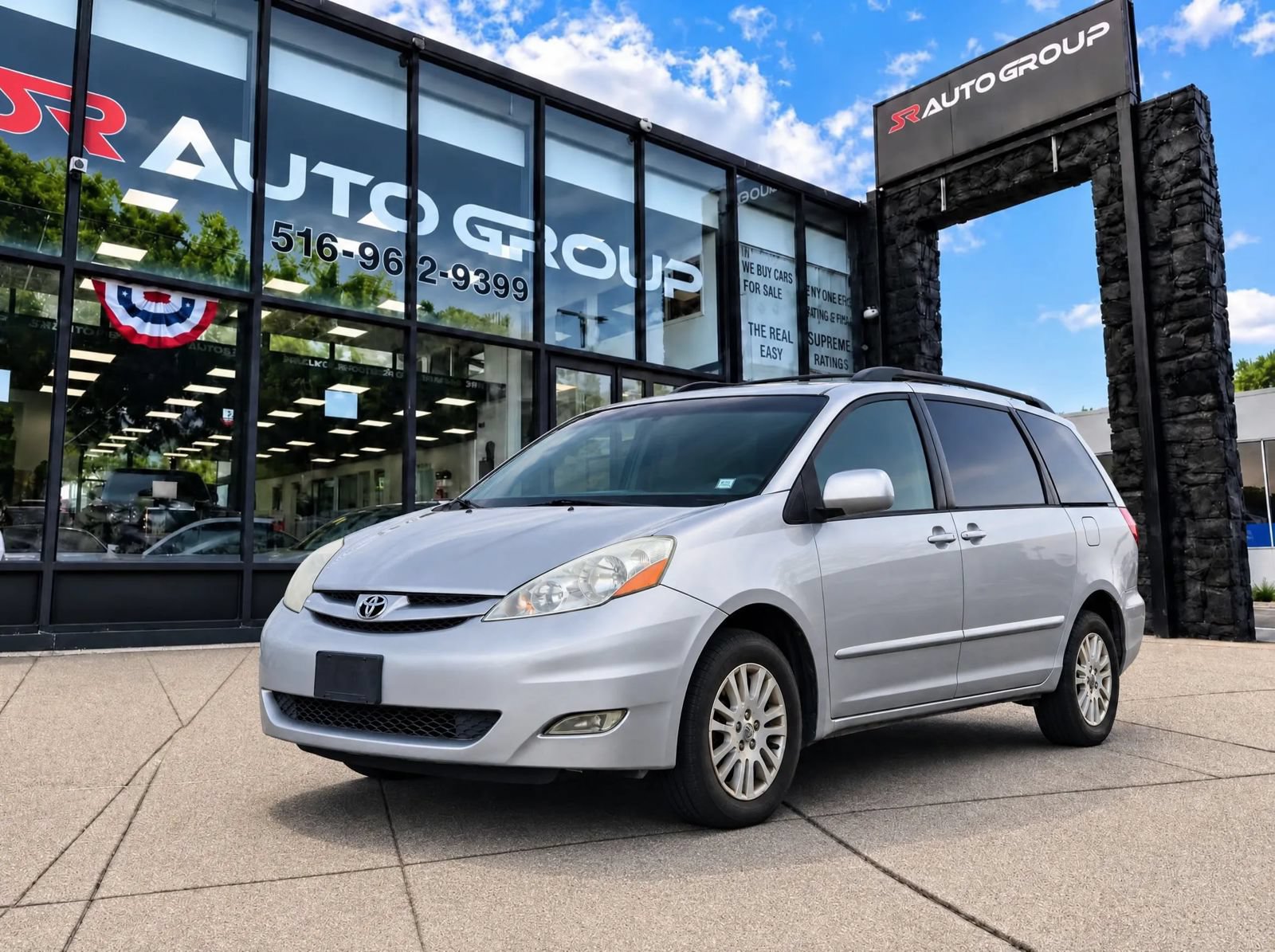 Used 2008 Toyota Sienna XLE AWD/4WD image 1