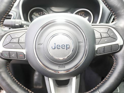 Used 2018 Jeep Compass Limited w/ Navigation Group image 14