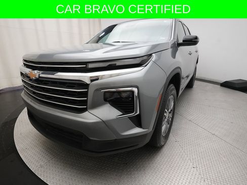 Certified 2026 Chevrolet Traverse LT AWD/4WD image 12