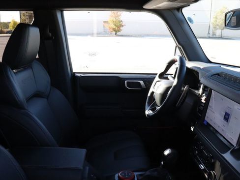 New 2025 Ford Bronco Raptor image 9