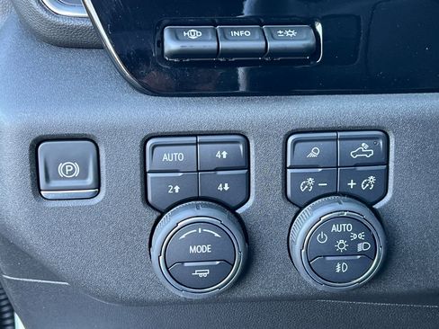 Used 2025 Chevrolet Silverado 2500 LTZ w/ LTZ Plus Package image 36