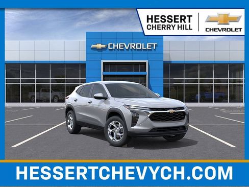 New 2026 Chevrolet Trax LS w/ LS Convenience Package FWD image 1