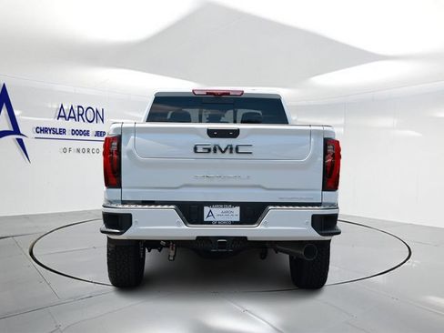 Used 2026 GMC Sierra 3500 Denali Ultimate AWD/4WD image 3