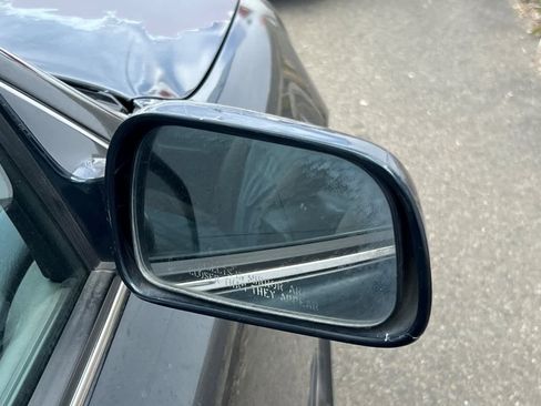 Used 1995 Toyota Camry LE FWD image 16