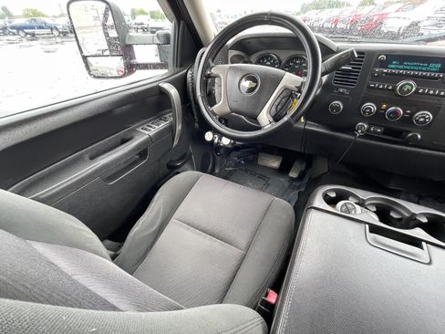 Used 2013 Chevrolet Silverado 3500 LT w/ Interior Plus Package AWD/4WD image 17