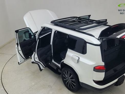 Used 2024 Lexus GX 550 w/ Accessory Package (31) AWD/4WD image 90