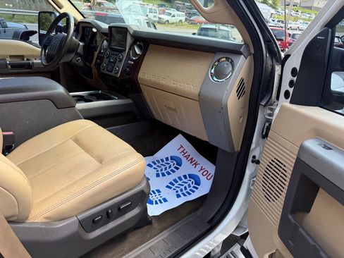 Used 2015 Ford F250 Lariat w/ Chrome Package image 69