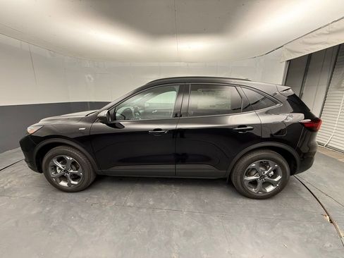 New 2026 Ford Escape ST-Line w/ Cold Weather Package image 10