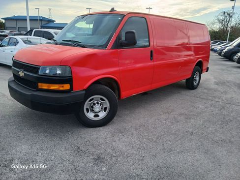 Used 2018 Chevrolet Express 3500 Extended Van 3D w/ Driver Convenience Package image 1