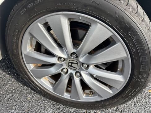 Used 2012 Honda Accord EX-L image 2