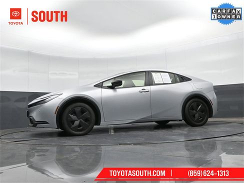 Used 2024 Toyota Prius LE image 37