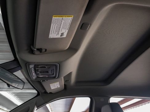 Used 2021 Chevrolet Silverado 1500 LT Trail Boss w/ Convenience Package II image 23