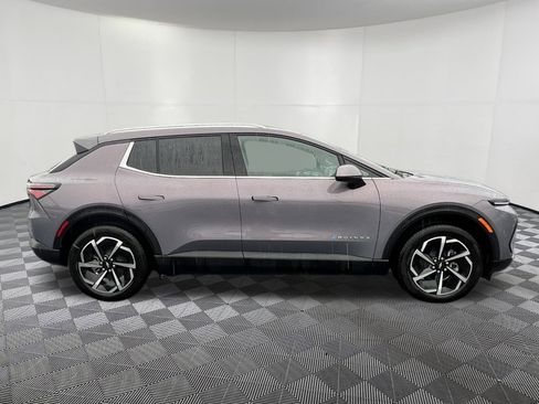 New 2026 Chevrolet Equinox EV LT image 7