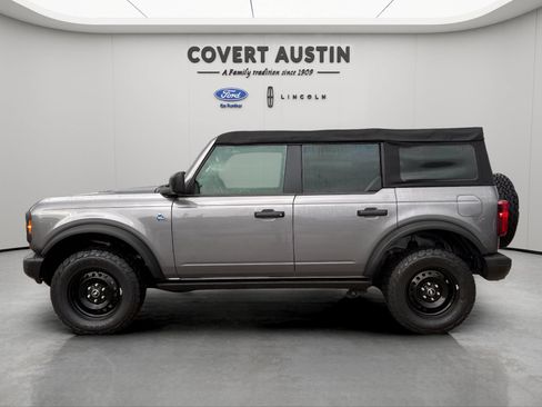 Used 2022 Ford Bronco Black Diamond AWD/4WD image 2