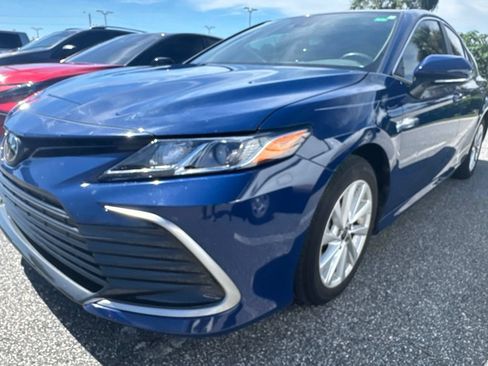 Used 2024 Toyota Camry LE w/ Convenience Package FWD image 1