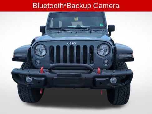 Used 2015 Jeep Wrangler Unlimited Rubicon w/ Connectivity Group AWD/4WD image 2