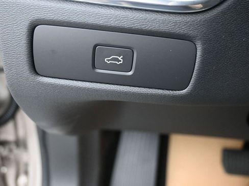 New 2026 Volvo XC60 B5 Plus w/ Protection Package Premier image 15