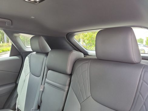 Used 2024 Lexus RX 350 FWD w/ Technology Package image 17