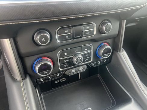 Certified 2023 Chevrolet Suburban Premier image 25