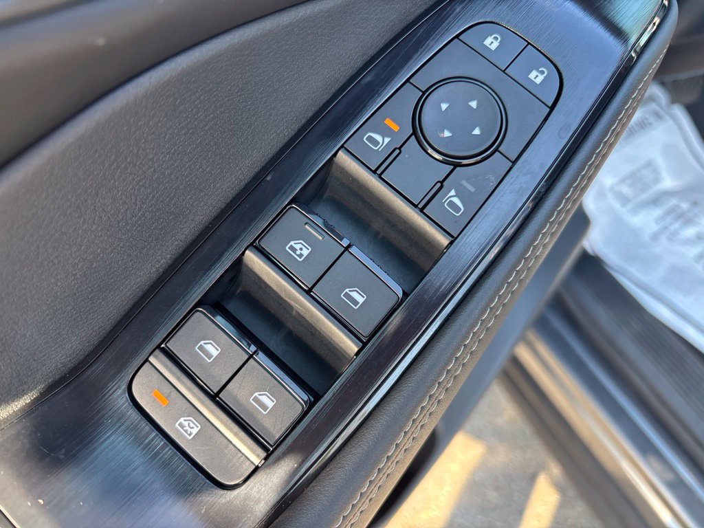 Certified 2026 Nissan Rogue SV FWD image 18