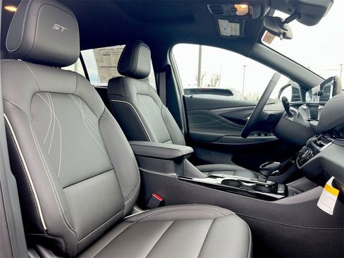 New 2026 Buick Envista Sport Touring w/ Studio Series image 22