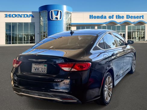 Used 2016 Chrysler 200 Limited w/ Anniversary Edition FWD image 7