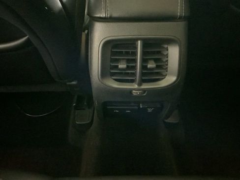 Used 2019 Jeep Cherokee Limited image 30