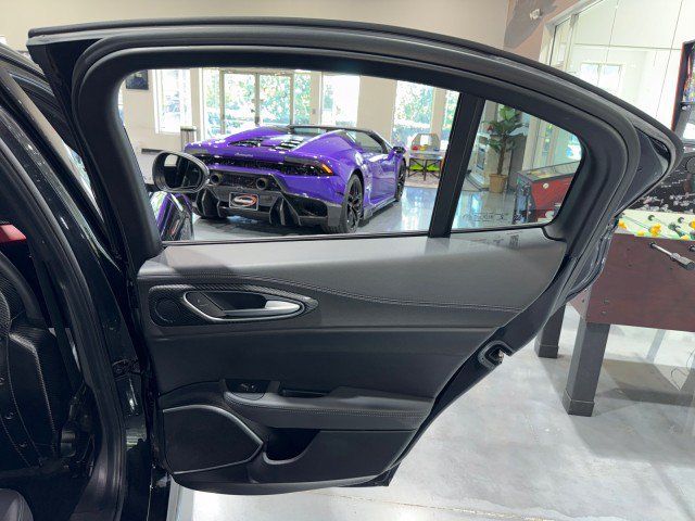 Used 2018 Alfa Romeo Giulia Quadrifoglio w/ Driver Assist Dynamic Package RWD image 57