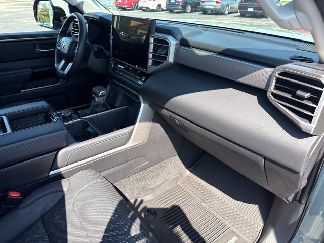Used 2024 Toyota Tundra Limited AWD/4WD image 16