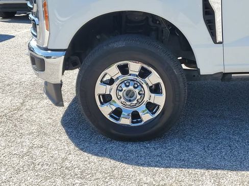 Used 2023 Ford F250 Lariat w/ Lariat Ultimate Package AWD/4WD image 8