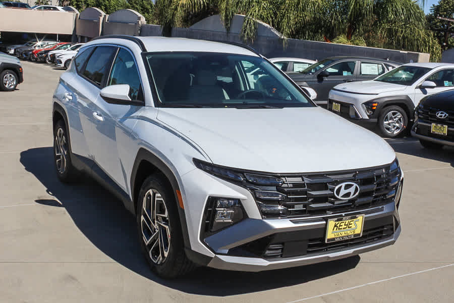 New 2026 Hyundai Tucson SEL Plus FWD image 3