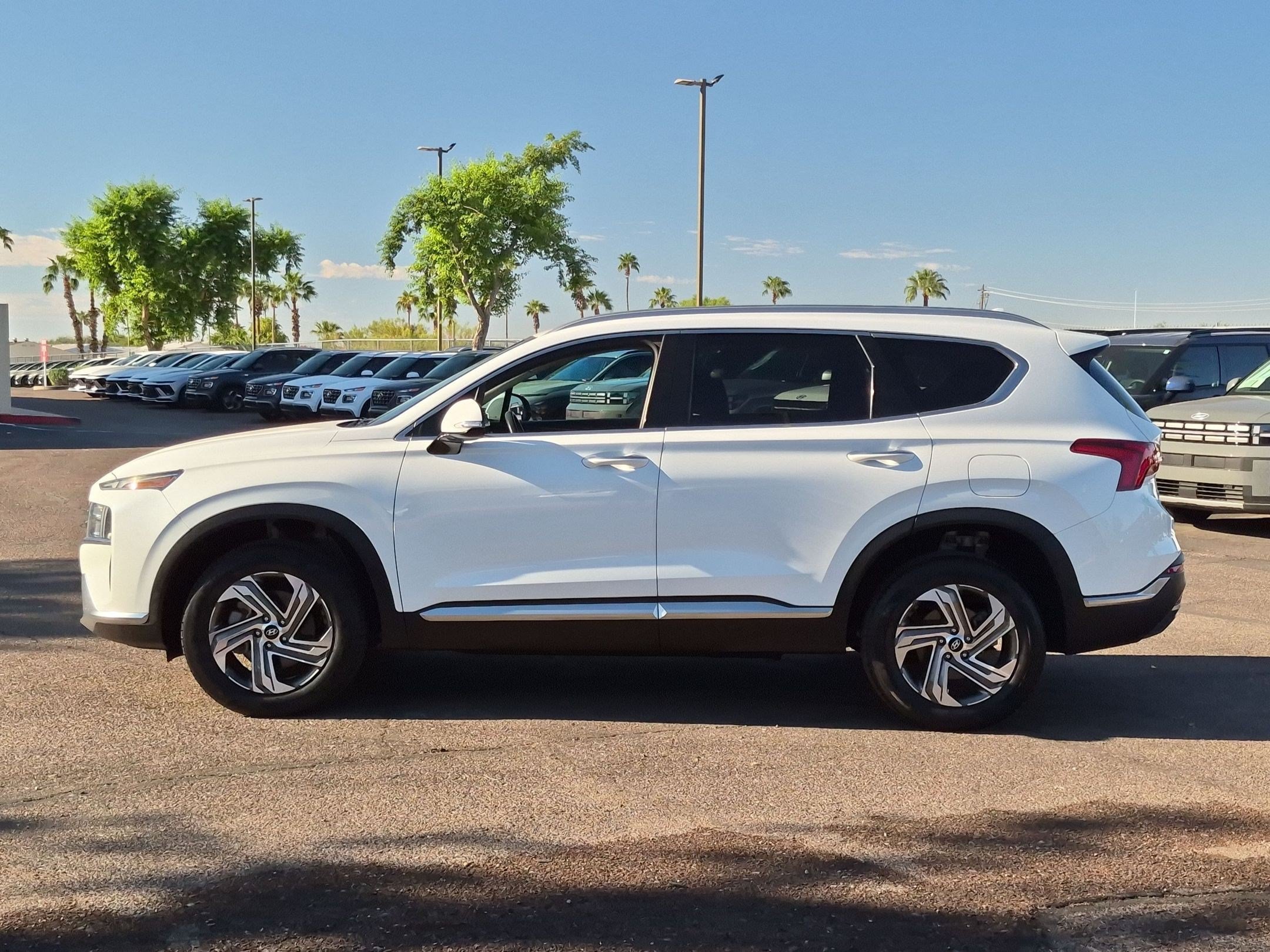 Used 2021 Hyundai Santa Fe SEL w/ Convenience Package AWD/4WD image 9