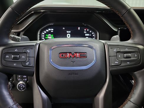 Used 2025 GMC Sierra 1500 AT4 w/ AT4 Premium Package image 17