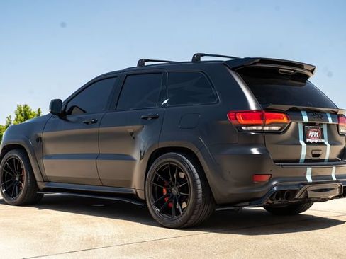 Used 2018 Jeep Grand Cherokee Trackhawk AWD/4WD image 4