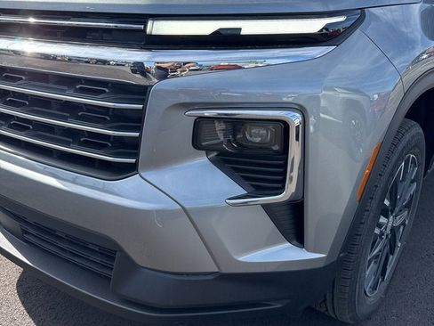 New 2026 Chevrolet Traverse LT w/ Sun and Wheel Package image 9