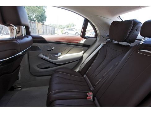 Used 2019 Mercedes-Benz S 560 Sedan image 12