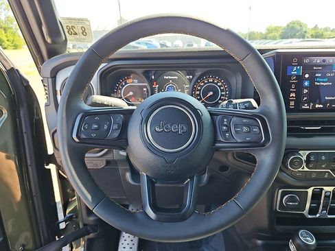 Used 2024 Jeep Wrangler Unlimited Sport AWD/4WD image 19